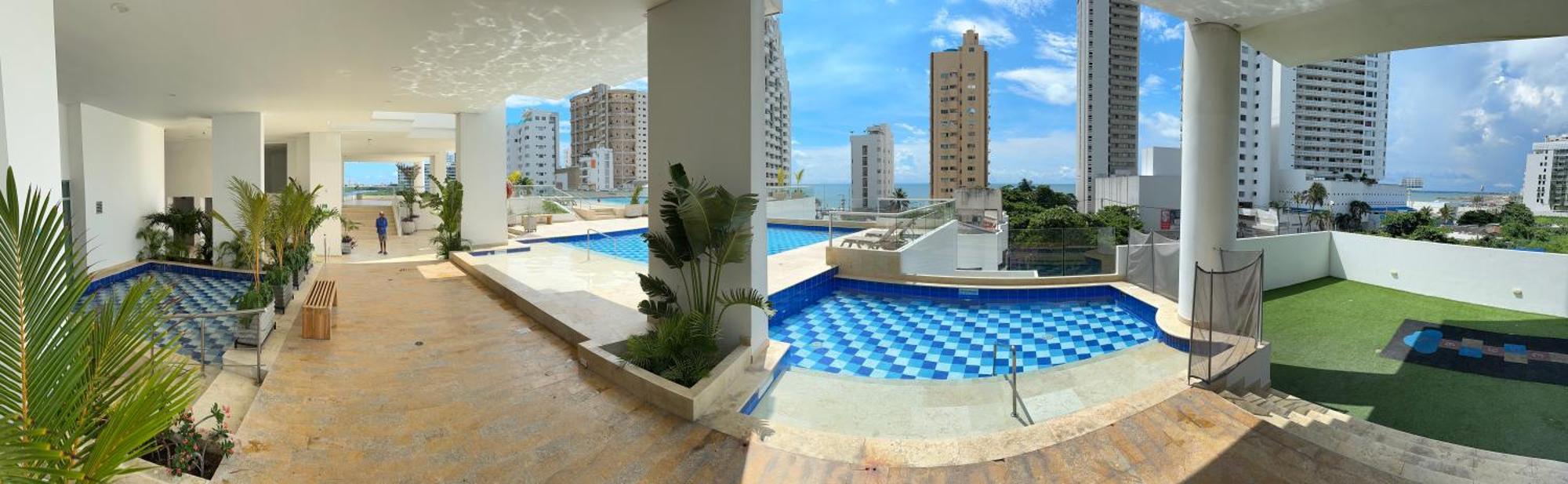Apartamento Modern 2 Story Penthouse, With Pool, & *