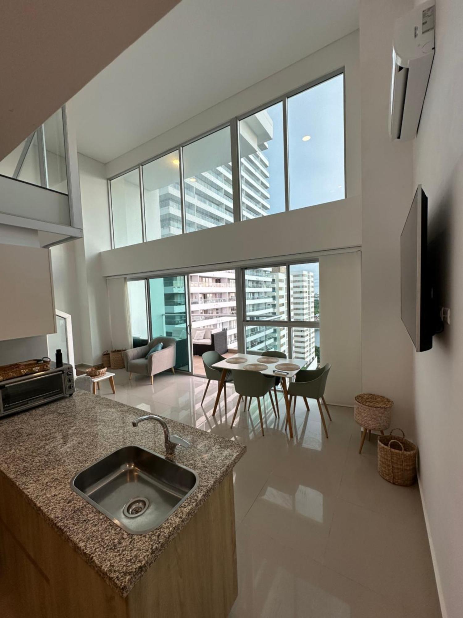 Modern 2 Story Penthouse, With Pool, & Cartagena