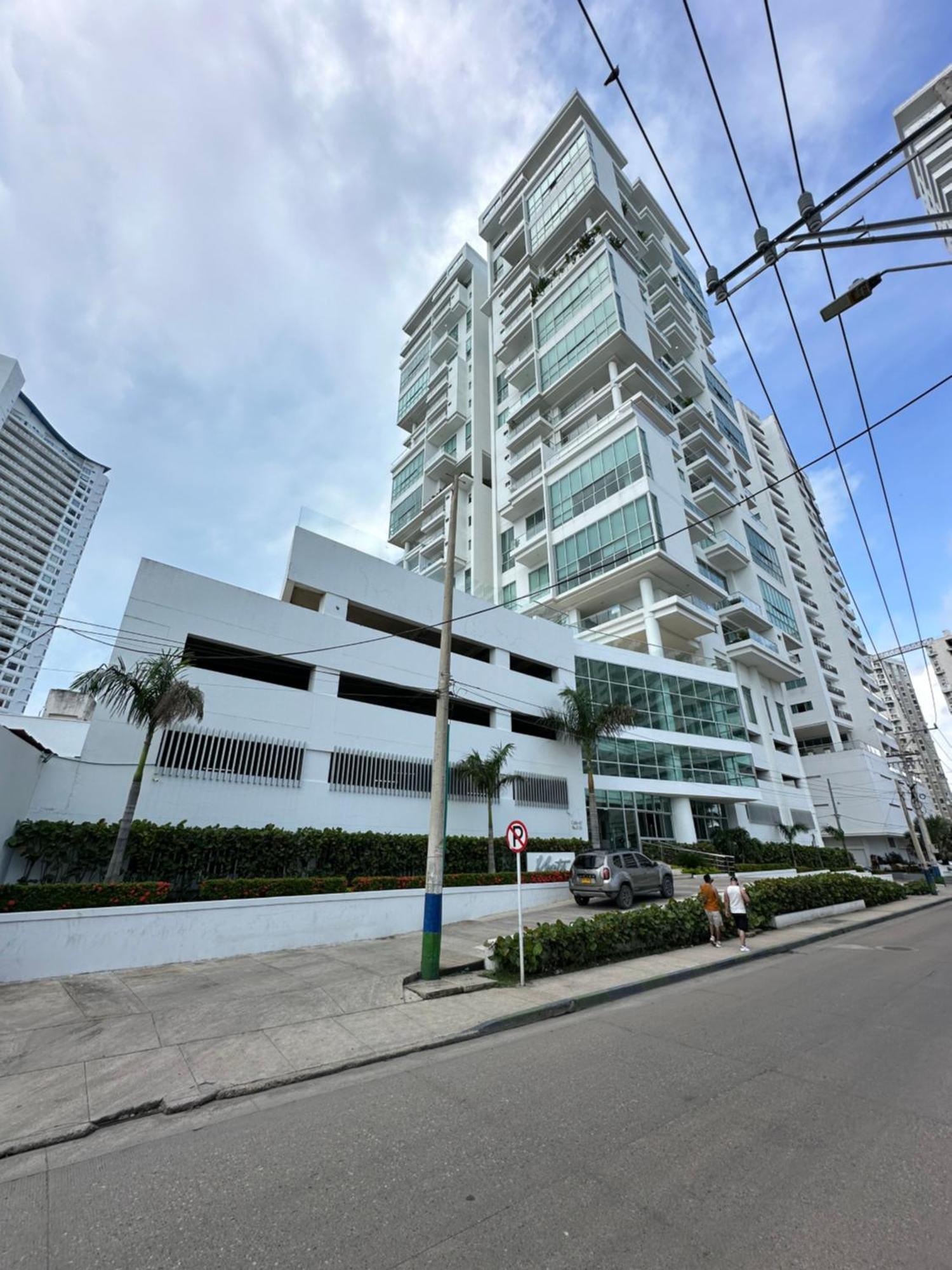 Modern 2 Story Penthouse, With Pool, & Apartamento Cartagena