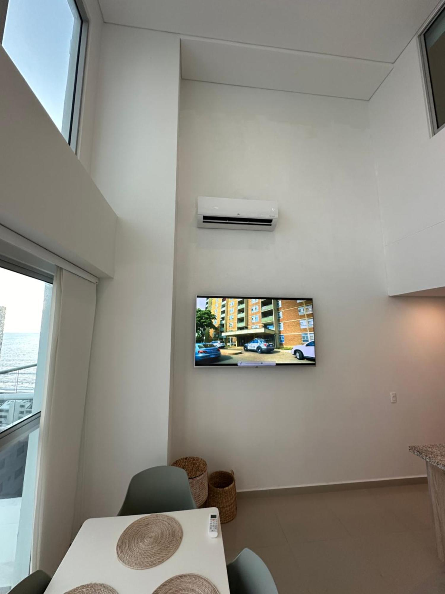Modern 2 Story Penthouse, With Pool, & Cartagena