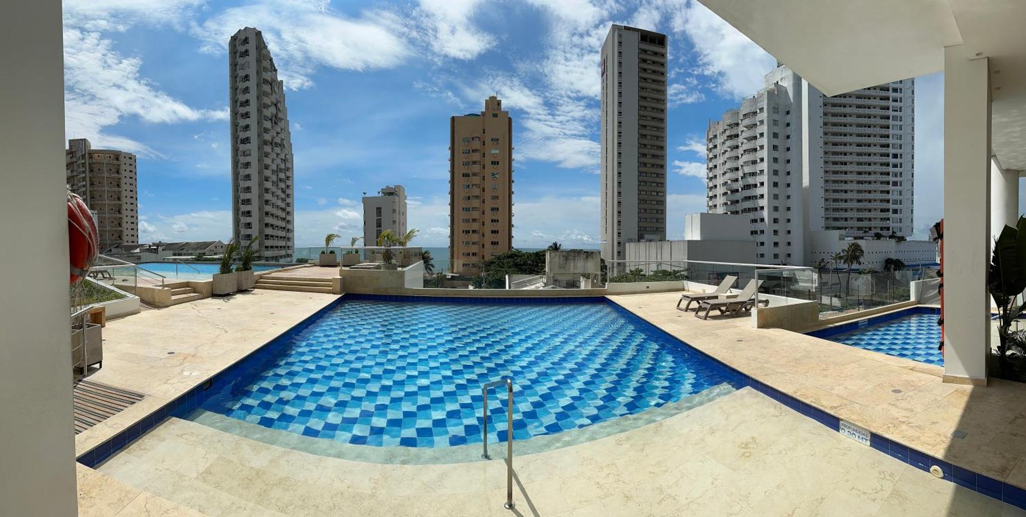 Modern 2 Story Penthouse, With Pool, & Apartamento Cartagena