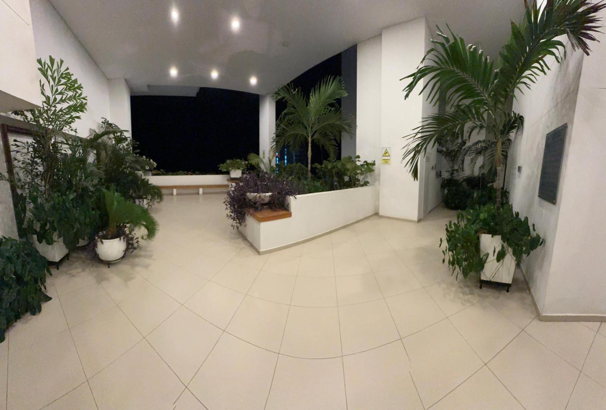 Modern 2 Story Penthouse, With Pool, & *