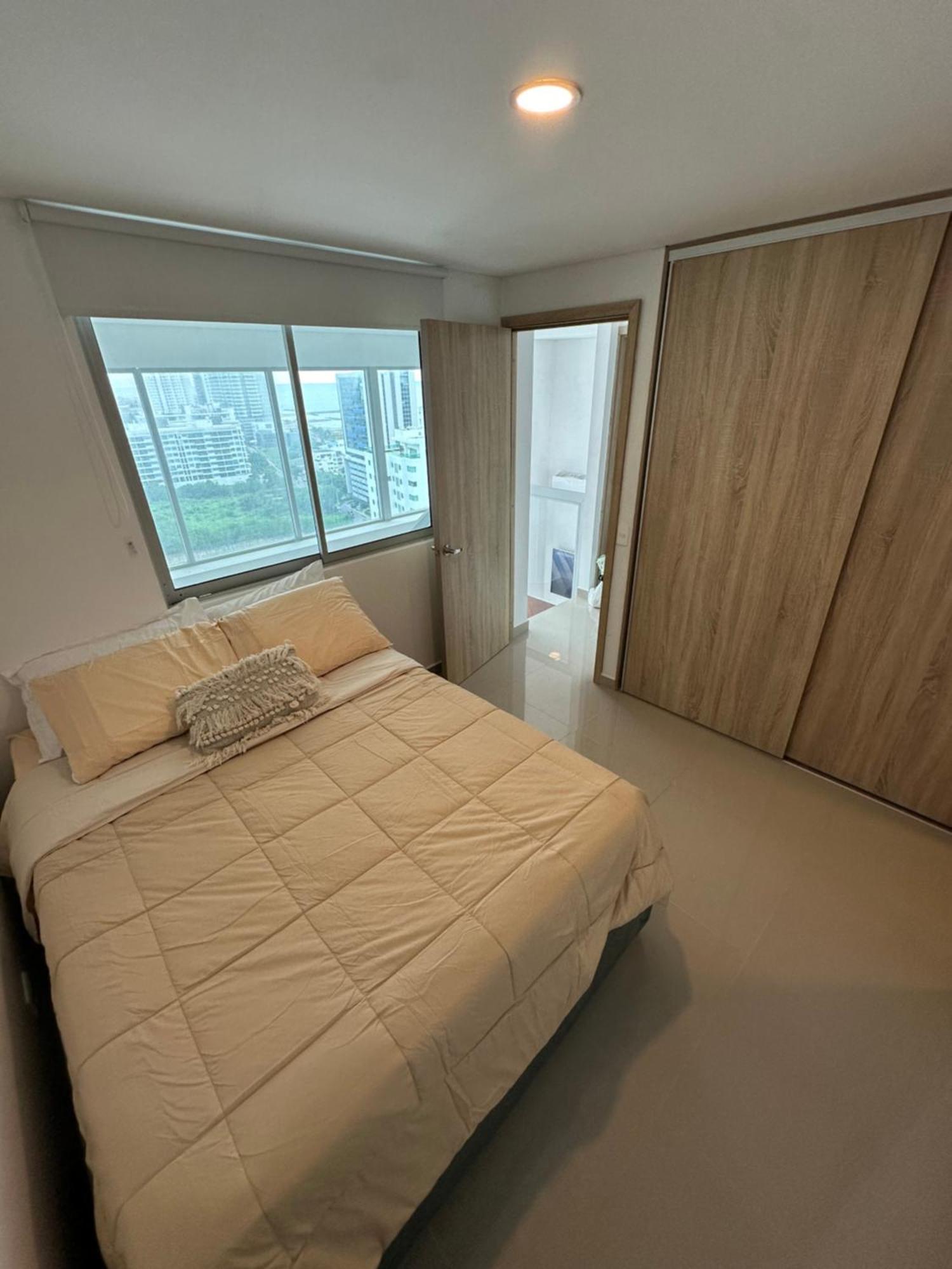 Modern 2 Story Penthouse, With Pool, & * Cartagena