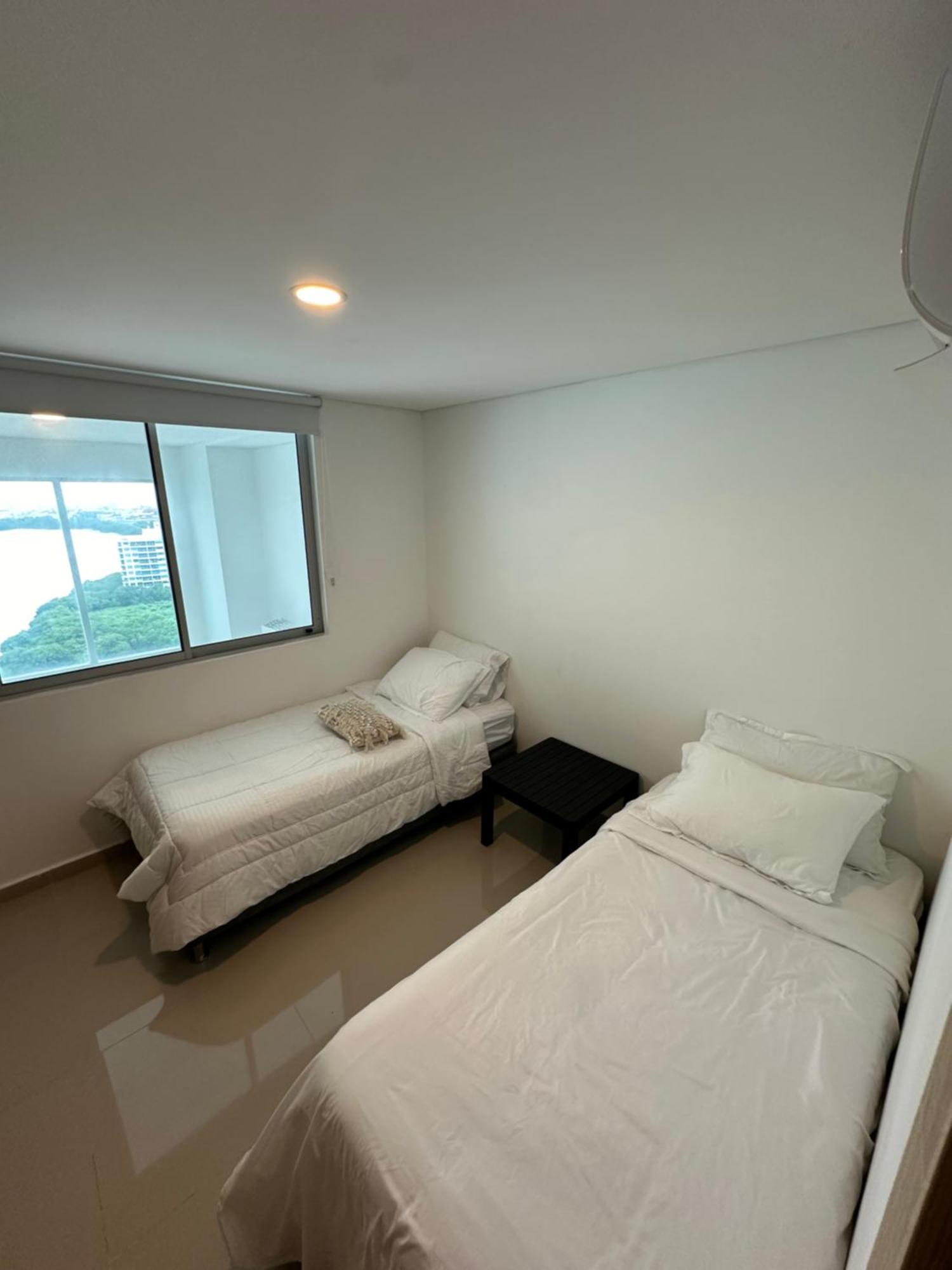 Modern 2 Story Penthouse, With Pool, & Apartamento *